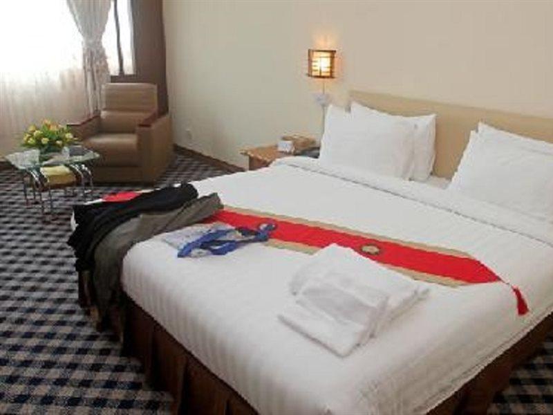 Asia Plaza Hotel Rangoon Eksteriør billede