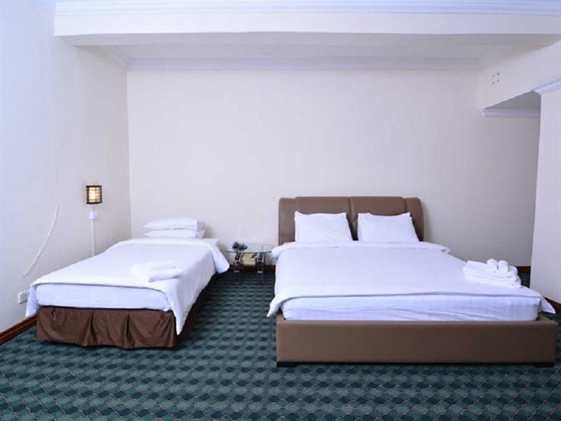 Asia Plaza Hotel Rangoon Eksteriør billede