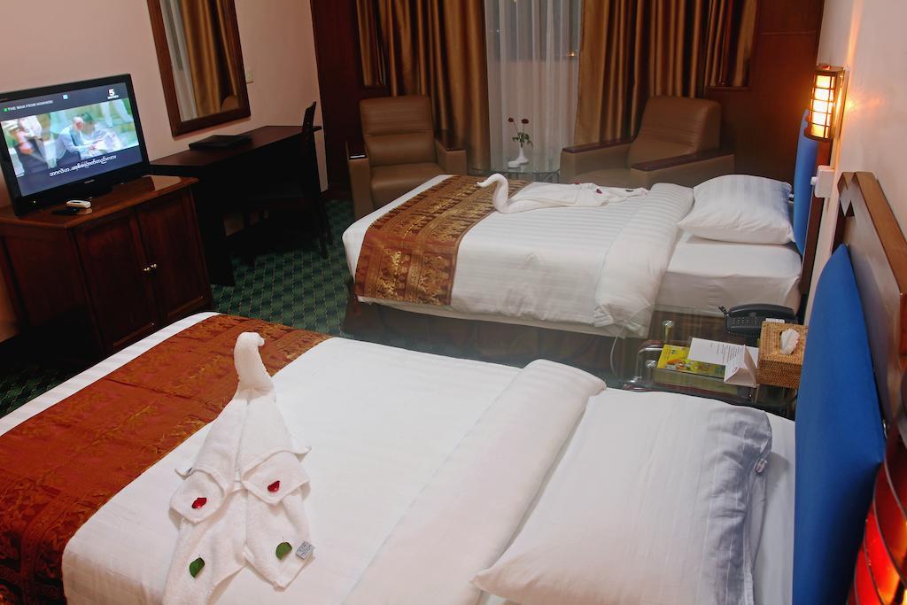 Asia Plaza Hotel Rangoon Eksteriør billede