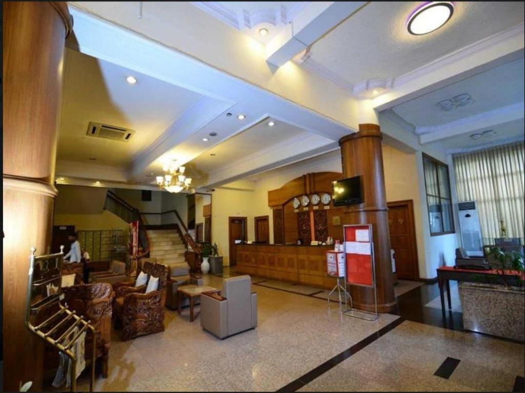 Asia Plaza Hotel Rangoon Eksteriør billede