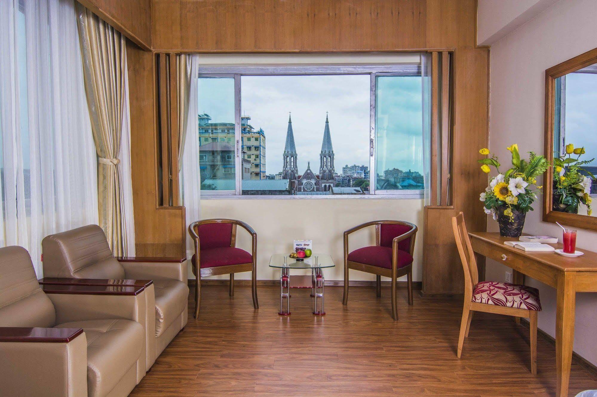 Asia Plaza Hotel Rangoon Eksteriør billede