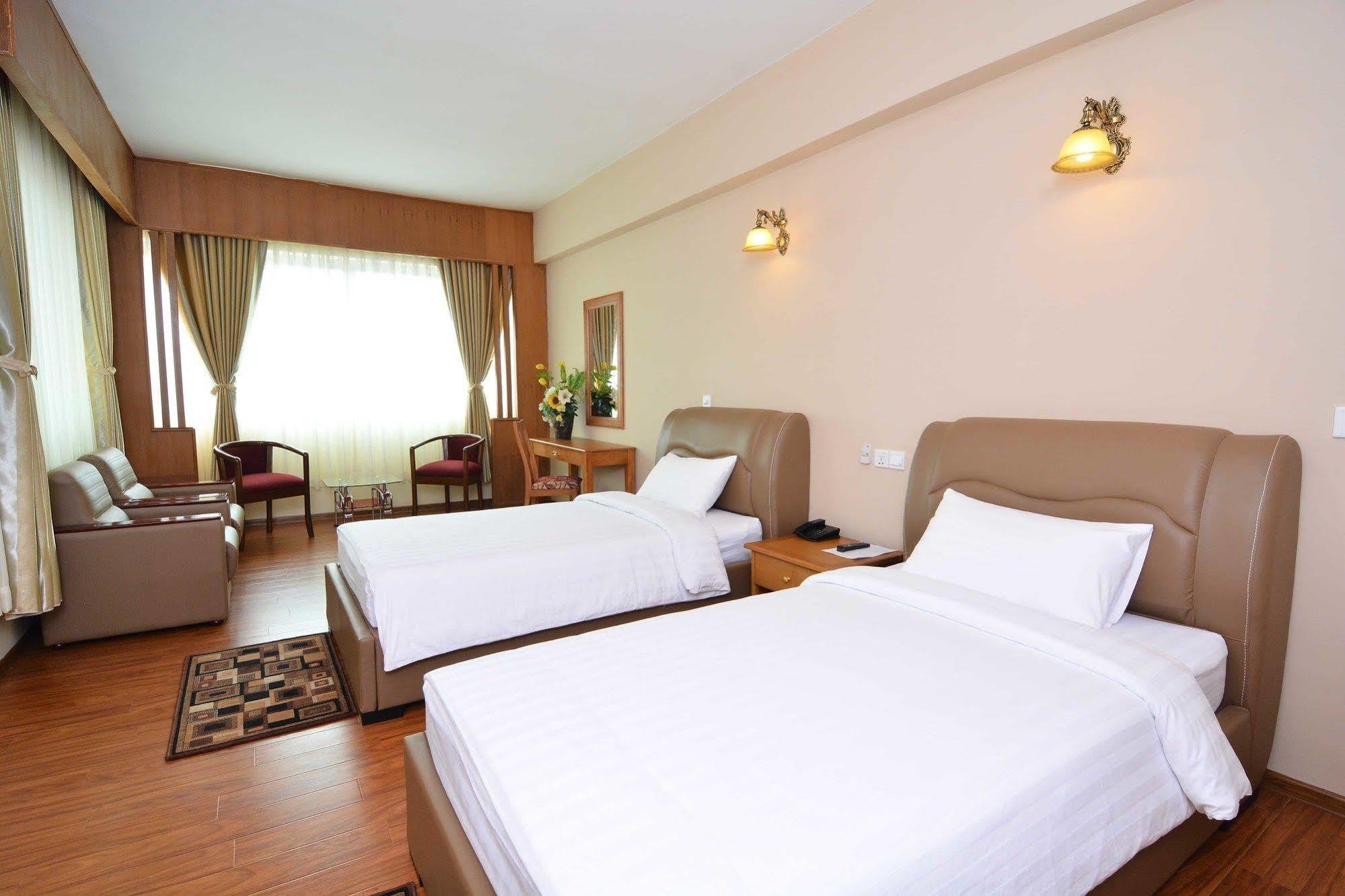 Asia Plaza Hotel Rangoon Eksteriør billede