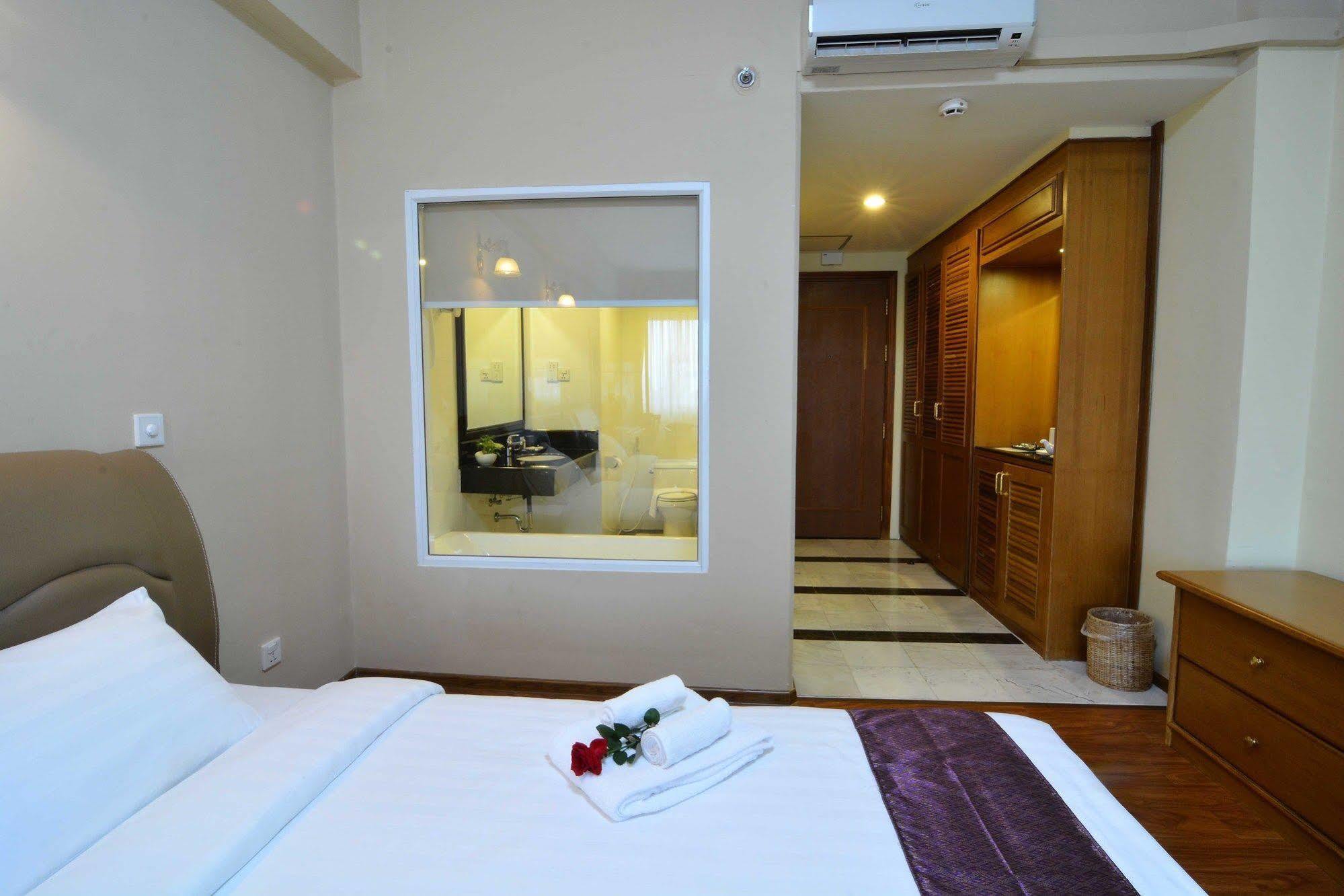 Asia Plaza Hotel Rangoon Eksteriør billede