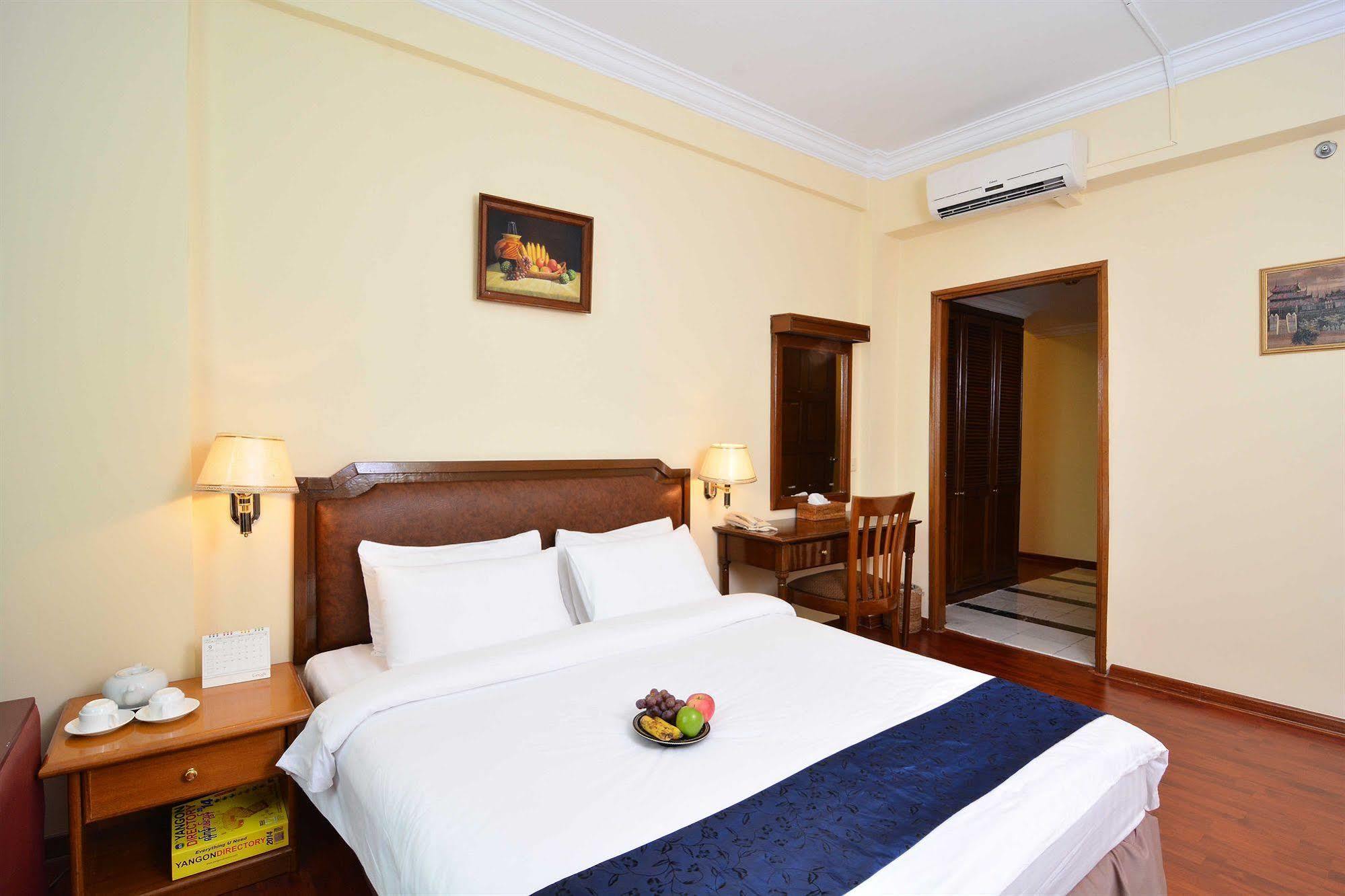 Asia Plaza Hotel Rangoon Eksteriør billede
